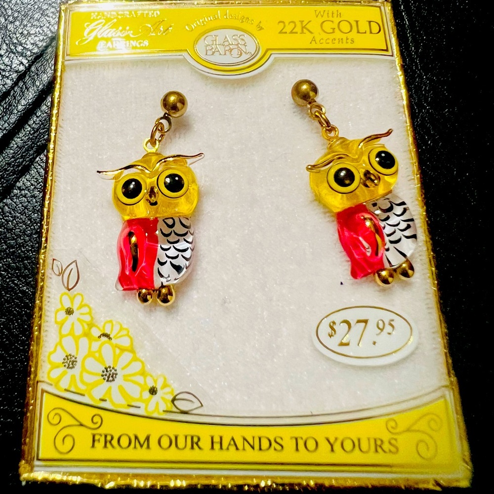 ✨22K gold accents Owl glass earrings ✨